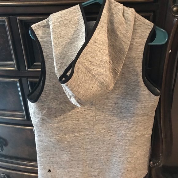 NWT lululemon insculpt vest - Picture 4 of 4